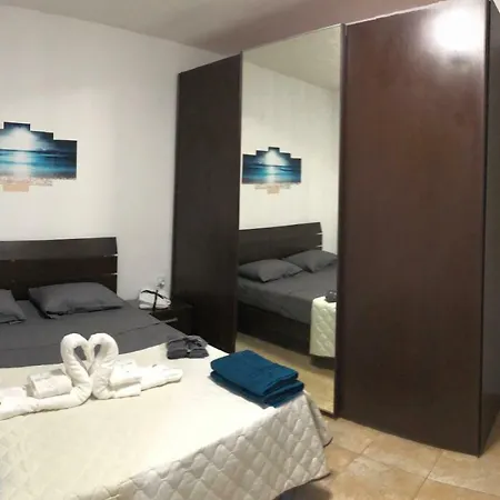 Sealion With Seaview - 6 Persons, 2 Bathrooms 아파트