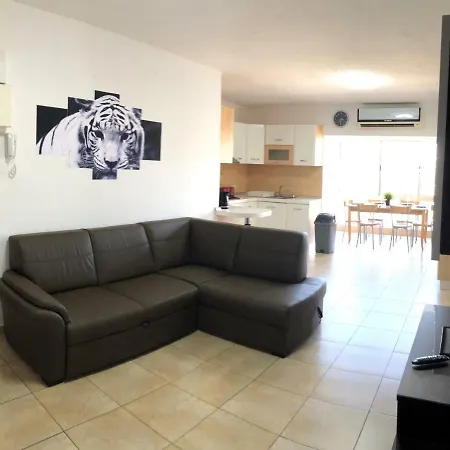 Апартаменты Sealion With Seaview - 6 Persons, 2 Bathrooms *